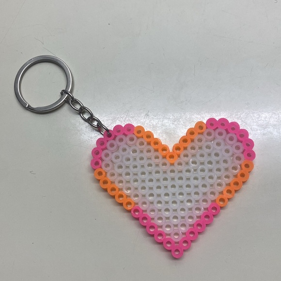 🌸 New Handmade Heart Pearler bead keychain - Picture 2 of 5
